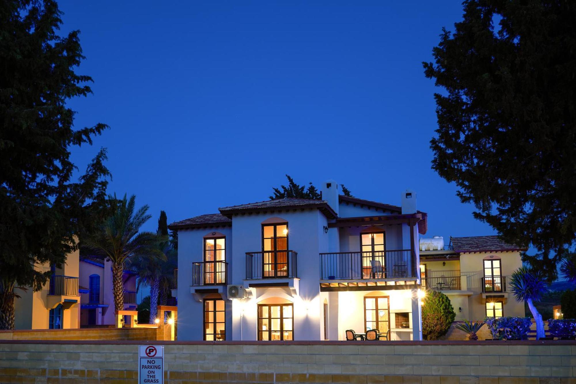 The Olympians Villas Polis Esterno foto