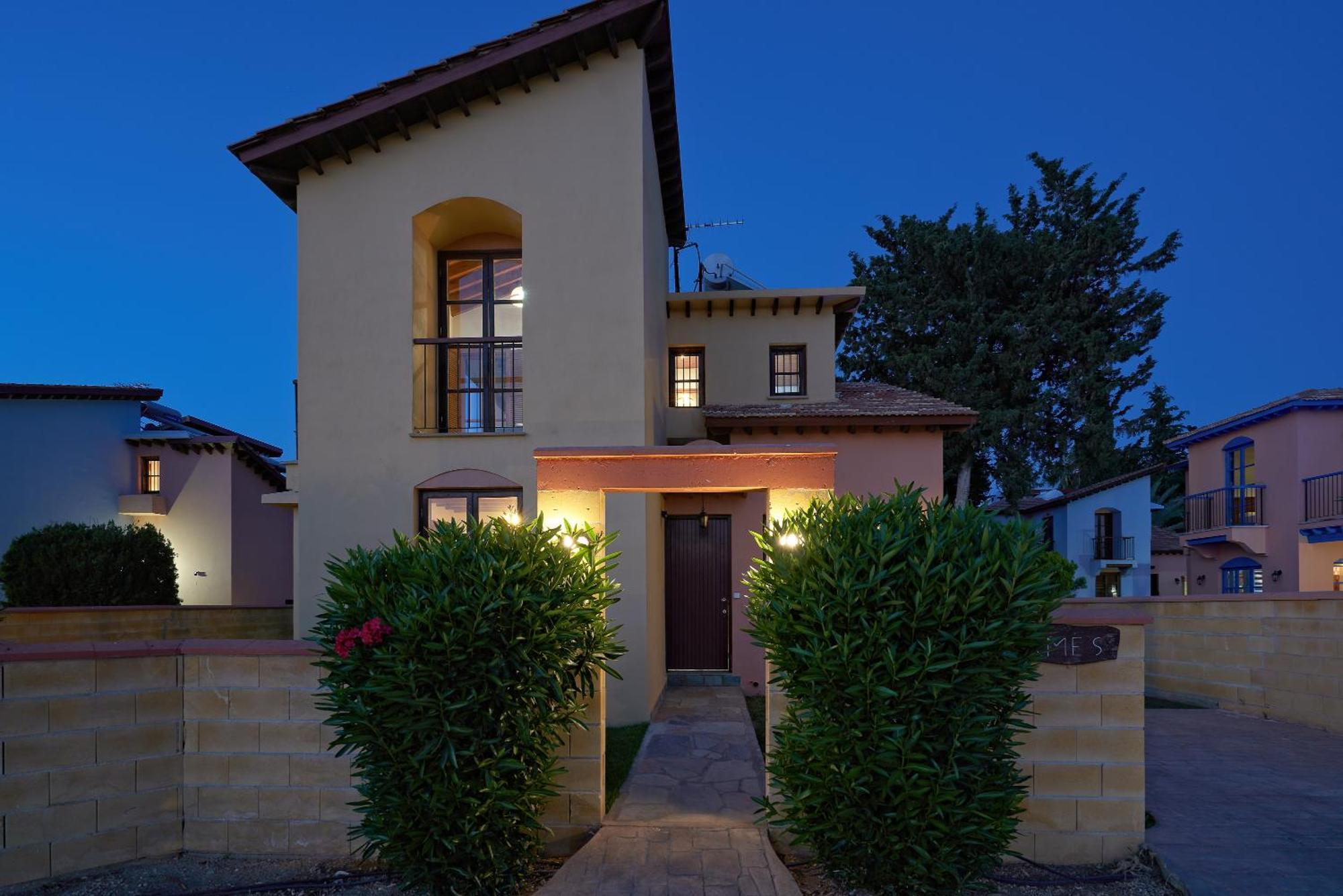 The Olympians Villas Polis Esterno foto