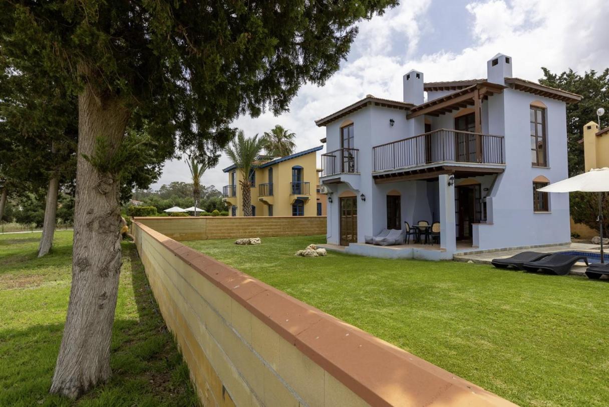 The Olympians Villas Polis Esterno foto